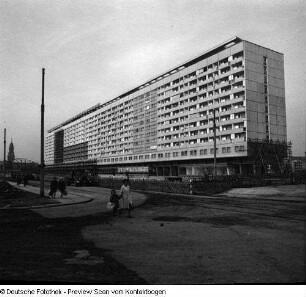 Prager Straße & St. Petersburger Straße, Aufbau