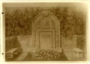 Entwurf für ein Grabmal mit dem Relief einer Trauernden : Entwurf für ein Grabmal mit dem Relief einer Trauernden. Zeichnung (wohl um 1913; C. Brose)