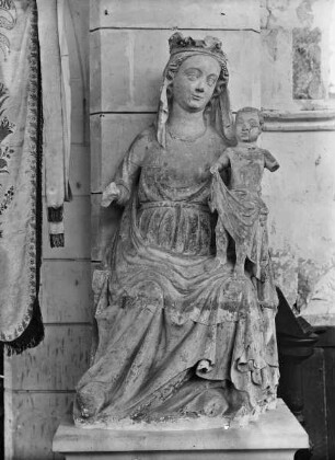 Thronende Madonna