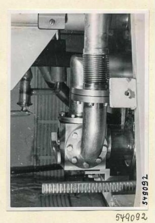 Elektronenmikroskop Zusammenbau, Bild 1; Foto 1954