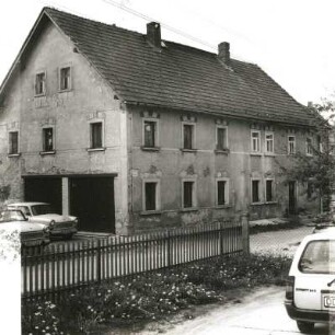 Großerkmannsdorf, Hauptstraße. Wohnhaus (1851/1900). Straßenansicht