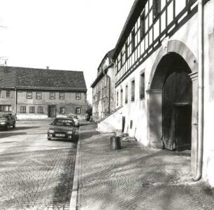 Regis-Breitingen (Kreis Leipziger Land). Markt Regis. Nordwest-Ecke