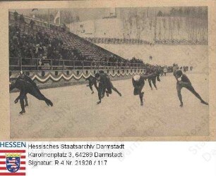 USA, Lake Placid / 1932 Olympische Winterspiele / 5000-Meter-Eisschnelllauf, Szenenbild mit Gewinner [Bernt] Evensen (1905-1979), Norwegen/ Sammelwerk Nr. 6 'Olympia 1932', Bild Nr. 192 Gruppe 19