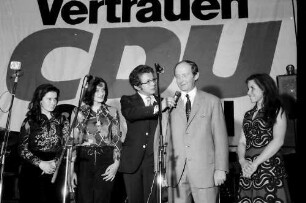 Freiburg: Paulussaal; CDU Wahlhitparade mit Filbingers, mit Dieter Thomas Heck, von unten