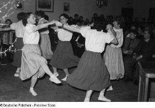 Tanzdarbietung während einer Kulturveranstaltung