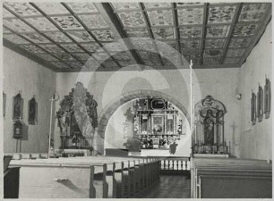 Saal und Chor der katholischen Filialkirche Langenöls
