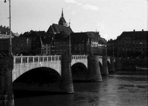 Basel: Rheinbrücke [Mittlere Brücke] mit St. Marienkirche