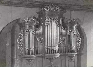 Zweimanualige Orgel op. 22, Forchheim : Silbermann, Gottfried: Zweimanualige Orgel II/20 op. 22 (1724-1726; G. Silbermann; Farbfassung J. C. Buzäus). Pockau-Lengefeld-Forchheim, Dorfkirche