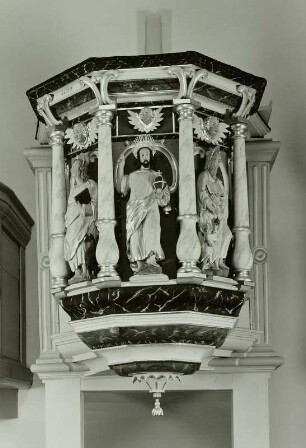 Schnitzfiguren der Evangelisten und des Salvators