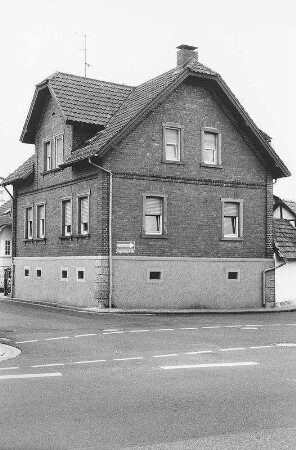 Wohnhaus; Hasselroth, Wiesenheegstraße 57