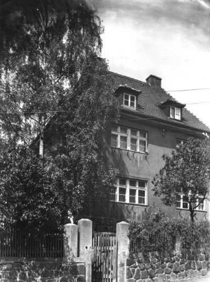 Roßwein. Wohnhaus, Hermannstraße 38/Ecke An der Laute. Straßenansicht