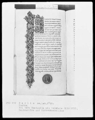 Sueton, De vita 12 caesarum und Fragment von De grammaticis et rhetoribus — ---, Folio 1recto-221recto---, Folio 1recto-221rectoPortraitmedaillon des Nero, Folio 147verso