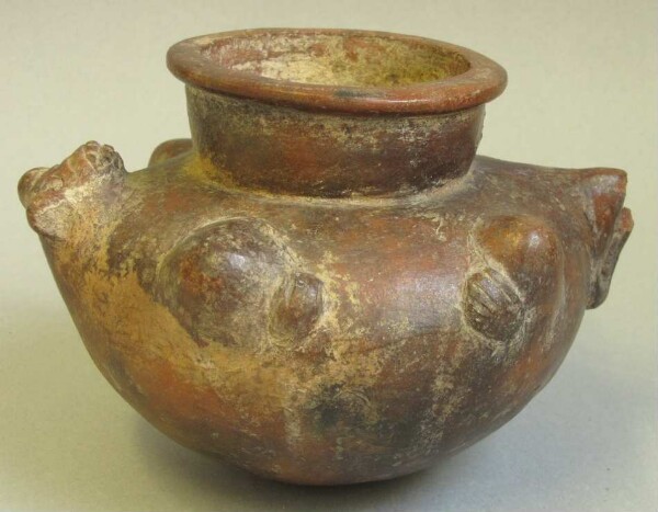 Clay vessel