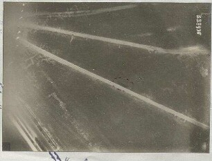 Marschkolonne neben der Straße nach München (300 m)