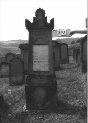 Grabstein 70