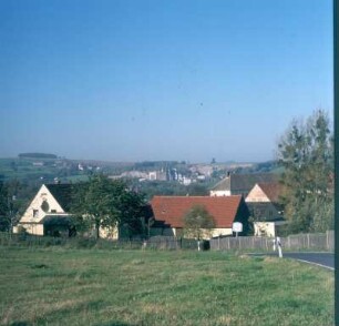 Ortsteilansicht mit (stillgelegtem) Kalksteinbruch Borna : Bahretal-Gersdorf. Ortsteilansicht mit (stillgelegtem) Kalksteinbruch Borna