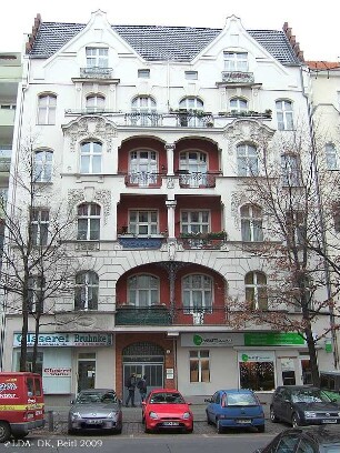 Wohnhaus; Berlin, Charlottenburg-Wilmersdorf