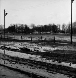 Konrad-Adenauer-Ring: Sportplatz am Exer