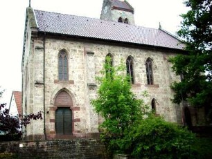 Langhaus von Süden über Traufseite (Klassizistischer Neubau auf Vorgänger)