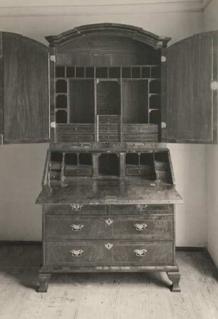 Schreibschrank : Schreibschrank. Holz, Spiegeltüren (um 1720/1730). Moritzburg, Schloss