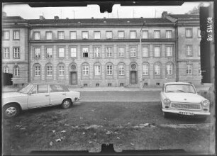 Potsdam, Yorckstraße 16/15. Wohnhaus (Wiederaufbau um 1955). Straßenfront