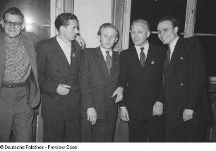 Gruppenporträt von Gästen