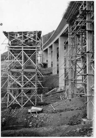 Franzosenschluchtbrücke (L1213), km 162,447 Fahrbahn Ulm - Stuttgart im Bau