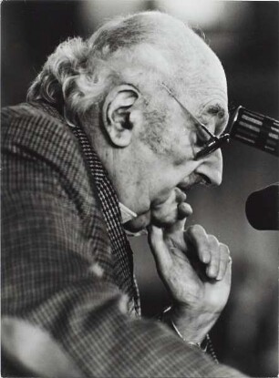 Stefan Heym auf dem letzten DDR-Schriftstellerkongreß