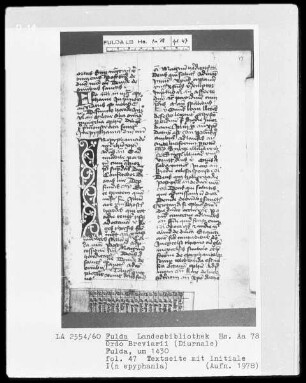 Ordo Breviarii — Initiale I(n epyphania), Folio 47recto