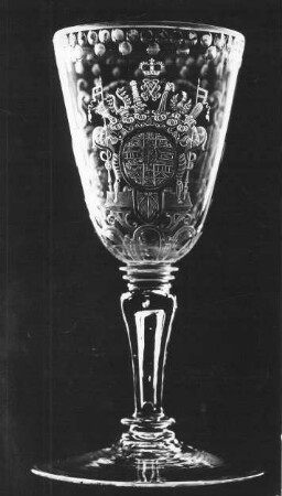 Pokal mit Monogramm und Allianzwappen desJohann Wilhelm von Sachsen-Eisenach.