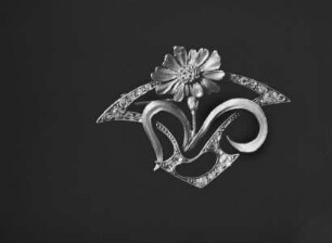 Brosche mit Blumenmotiv