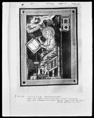 Evangeliar aus Kloster Hohenwart — Johannes als schreibender Evangelist, Folio 36recto