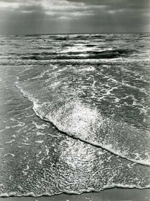 Sylt. Brandung der Nordsee im Strandbereich