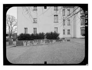 Berlin-Köpenick. Schloß (1677-1681; R. v. Langerfeld). Hofansicht (Teilansicht)