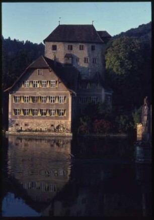 Burg Röteln in der Abenddämmerung