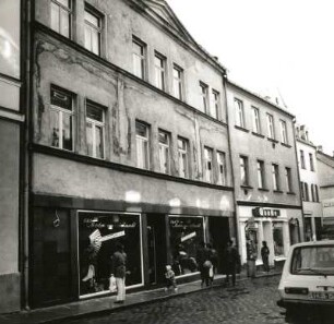 Auerbach, Friedensstraße 29. Wohnhaus mit Ladeneinbau. Straßenansicht