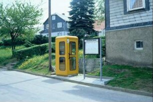 Telefonzelle an der Straße