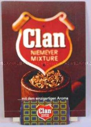 Werbeaufsteller für "Clan"-Tabak