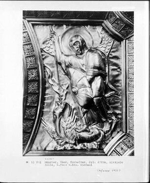 Der Hochaltar des Aachener Münsters — Pala d'Oro Ottos III. — Der heilige Michael