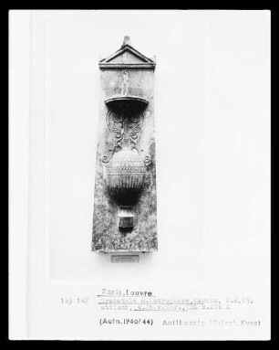 Grabstele mit Loutrophore