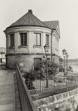 Dresden-Altstadt, Theaterplatz 2. Restaurant "Basteischlößchen" (1912; C. Hirschmann). Ansicht von Südost