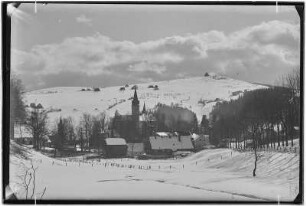 Neuhausen mit Schwartenberg. Sommer