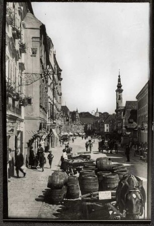 Österreich, Steyr. Blick über den Stadtplatz
