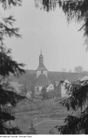 Blick auf die Stadtkirche von Hohnstein