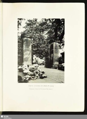 Tafel 1. Trinitatisfriedhof, Eingang
