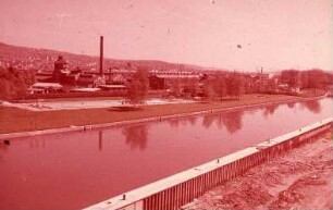 Esslingen, Oberwasser, Leitmauer, flussaufwärts