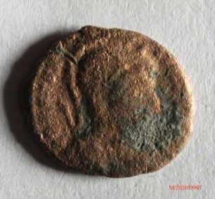Römische Münze, Nominal Follis, Prägeherr Constantinus I., Prägeort nicht bestimmbar, Original