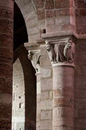 Frankreich. Auvergne. Haute Loire. Brioude. Basilique Saint Julien. Romanische Basilika. Säulenkapitell