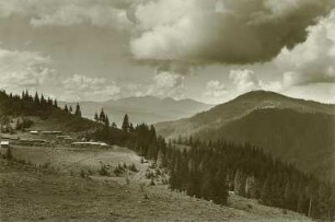 Pop Ivan (2026 m) Czornahora-Gruppe. Blick vom Anstieg zum Pietros (2020 m) nach Südosten