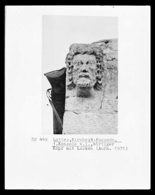 Bärtiger Konsolkopf mit Locken (1. Konsole von links)